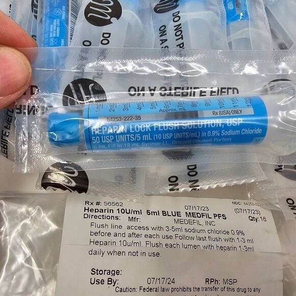 LOT OF 16 BLUE HEPARIN LOCK IV FLUSH SOLUTION PREFILLED 5ML MEDEFIL EXP 02/2025 - Picture 3 of 3